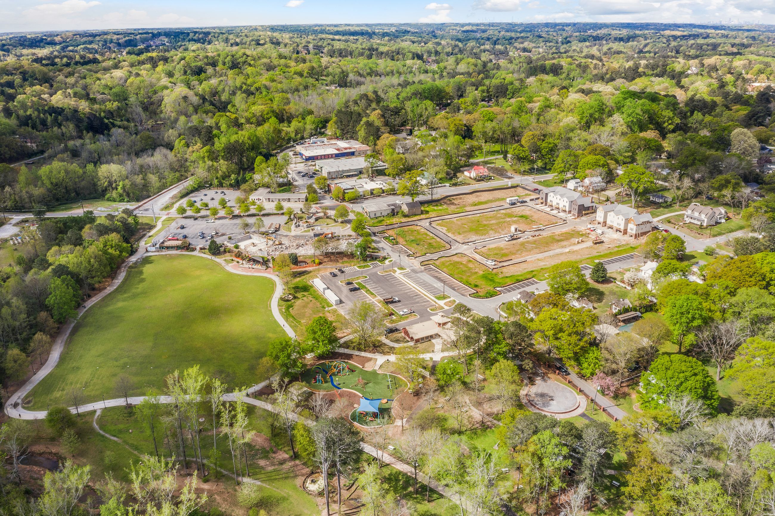 aerial image of downtown lilburn and city park