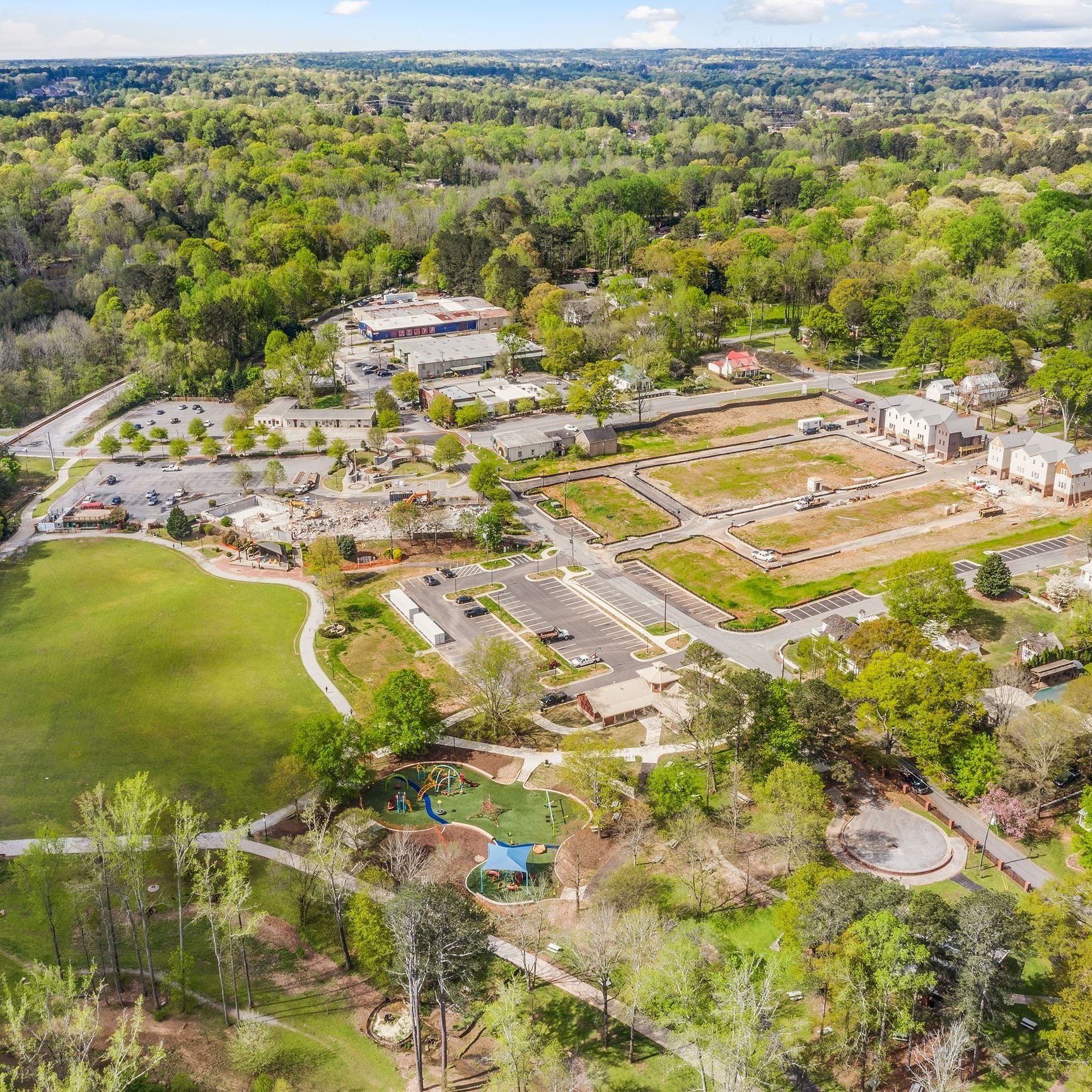 aerial image of downtown lilburn and city park